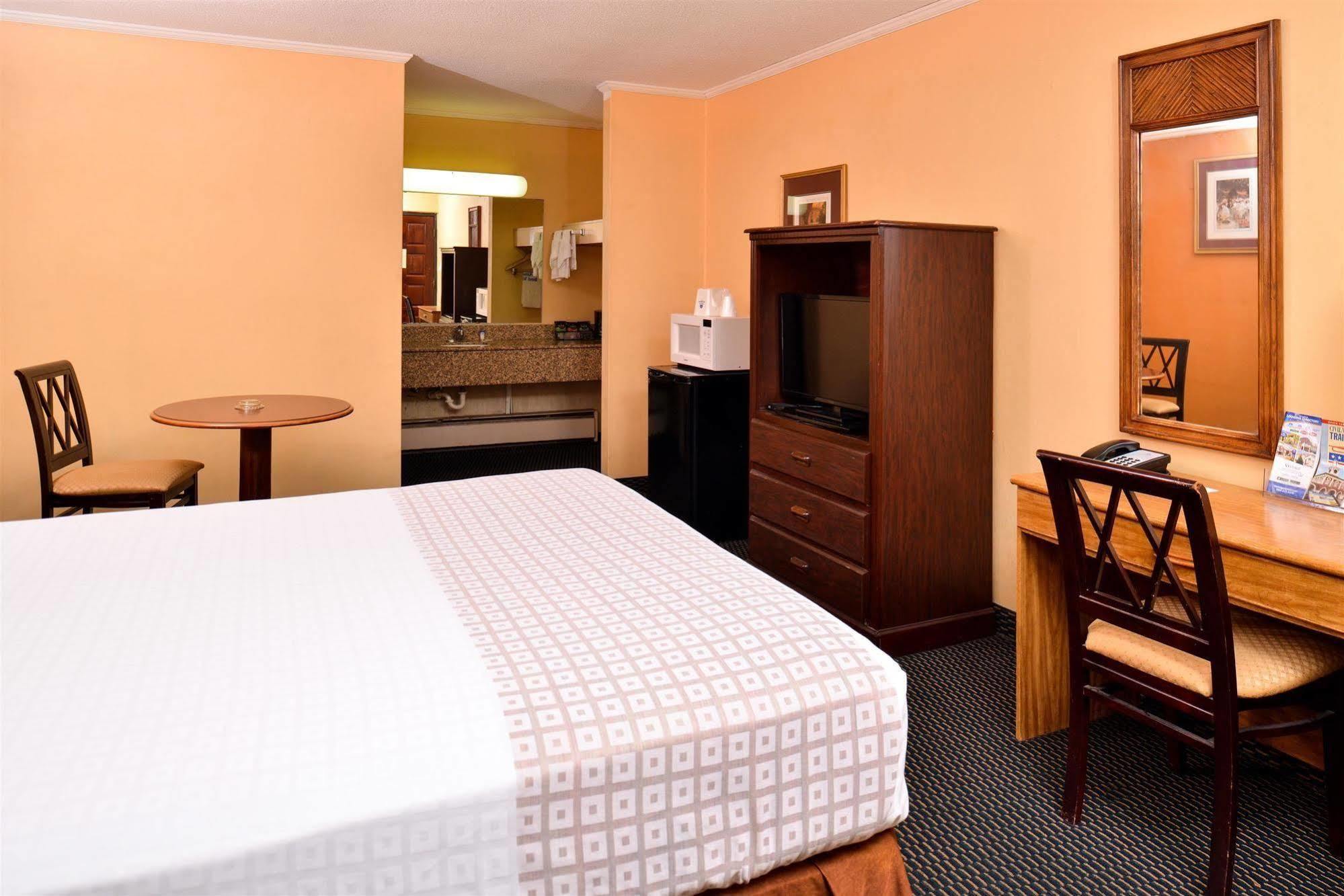 Loyalty Inn Rockingham Εξωτερικό φωτογραφία