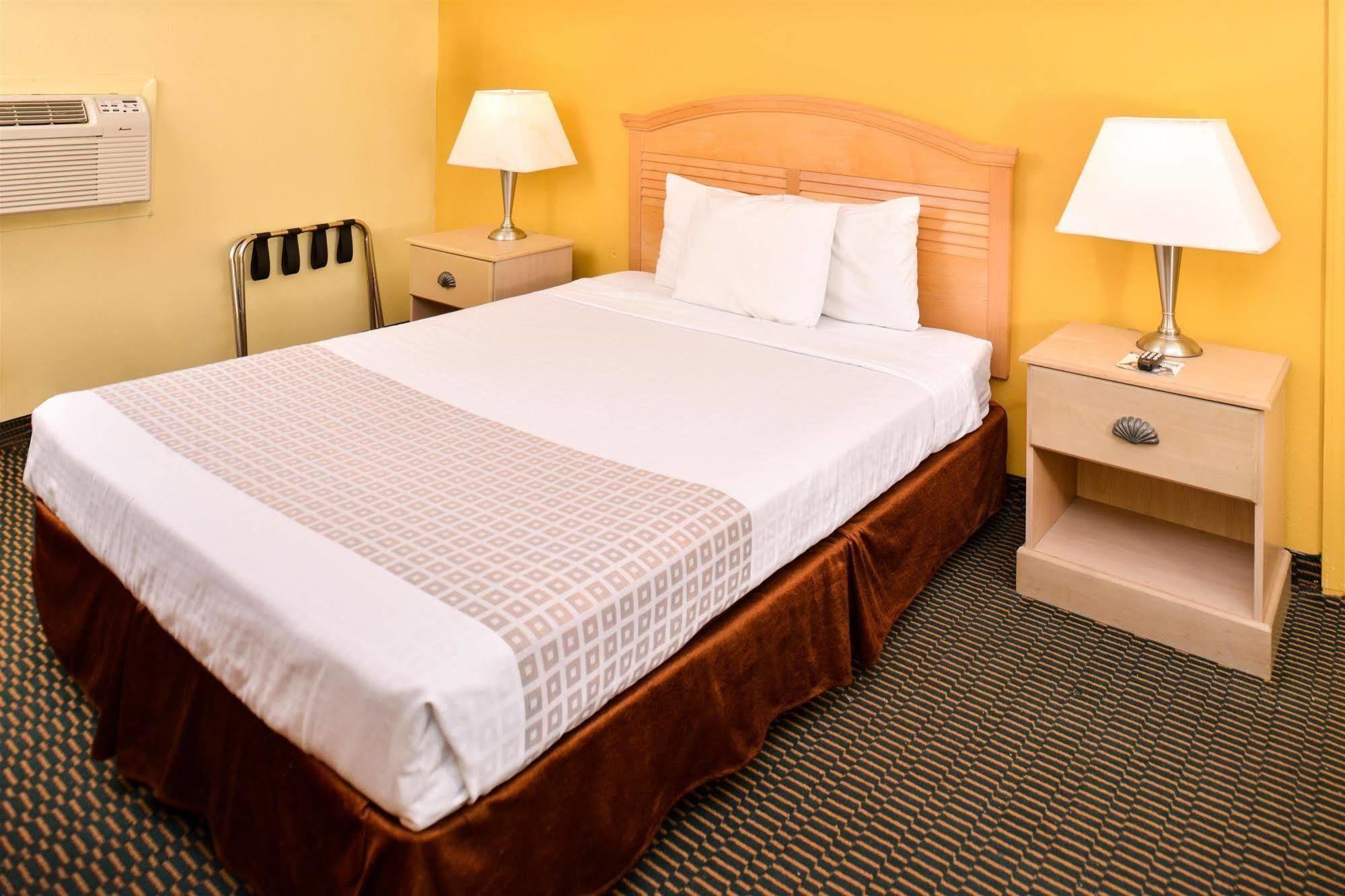 Loyalty Inn Rockingham Εξωτερικό φωτογραφία